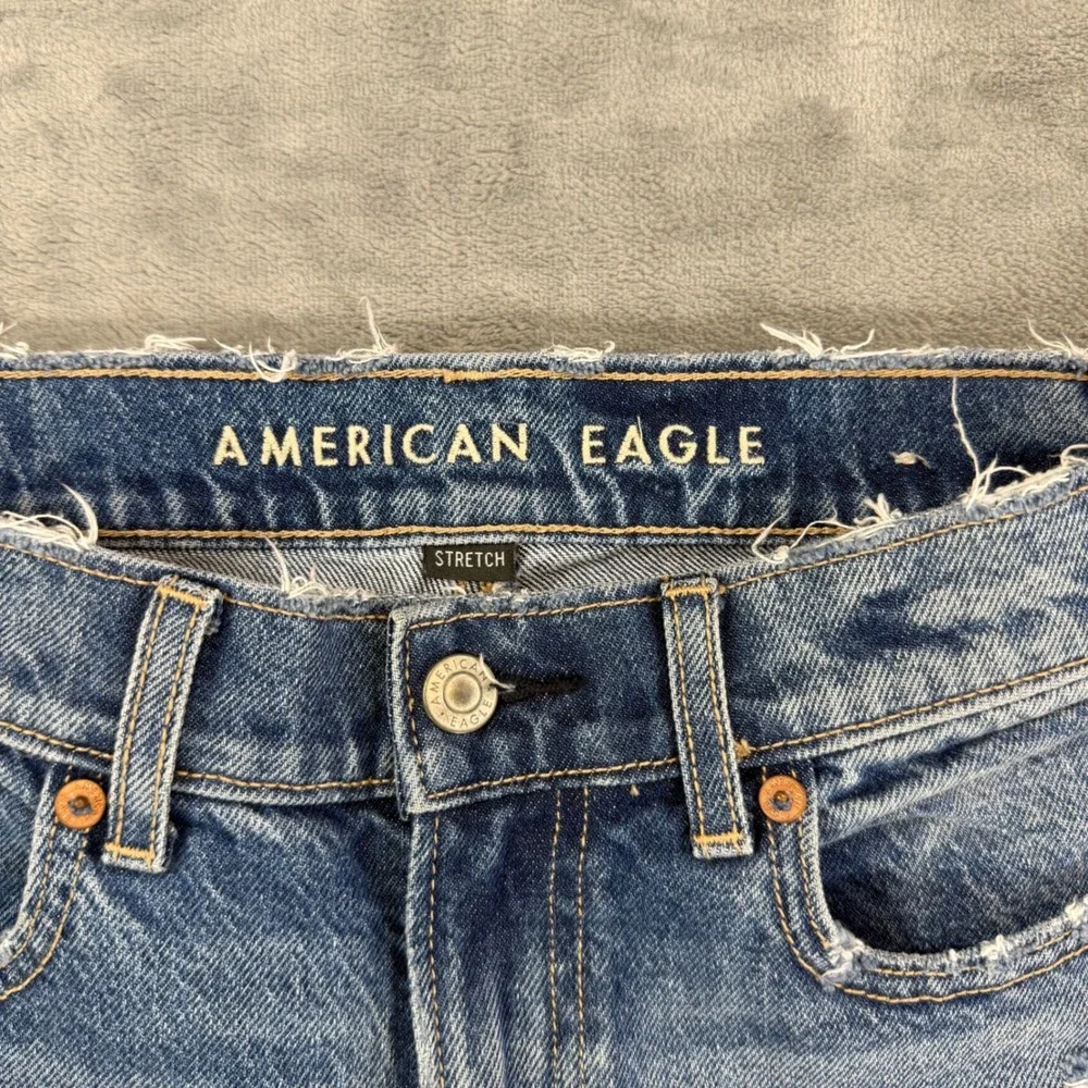 American‎ Eagle High Rise Cropped Straight Jeans Women's 2 Reg Blue Distressed